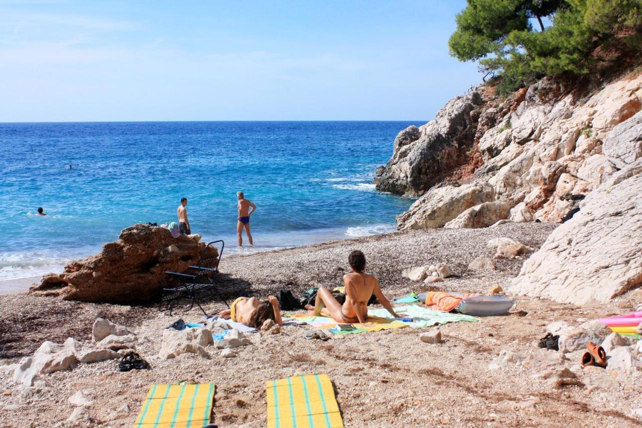 Apartments With A Parking Space Ivan Dolac, Hvar - 8797 Exterior photo