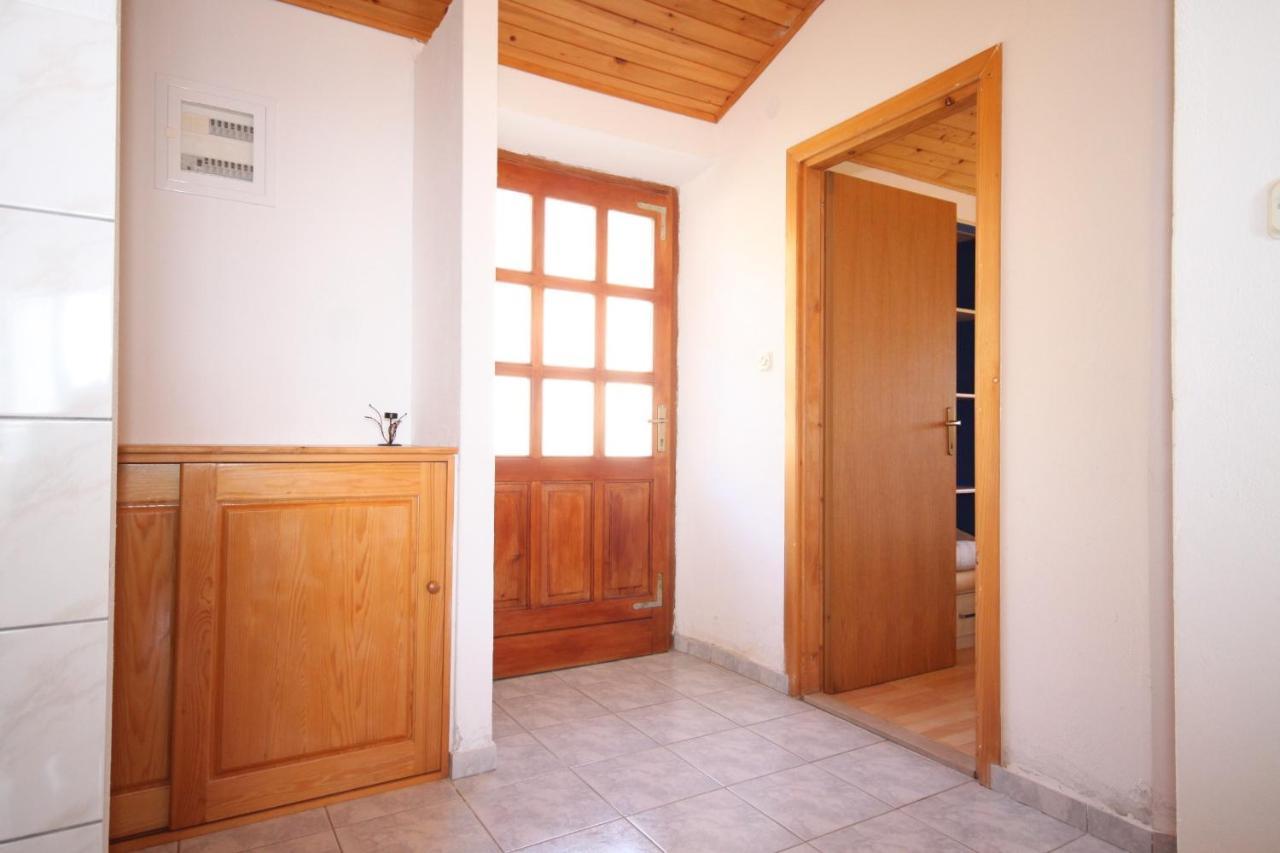 Apartments With A Parking Space Ivan Dolac, Hvar - 8797 Exterior photo